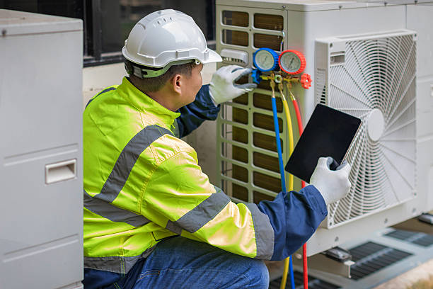 Professional Hvac technician working in Central City, IL